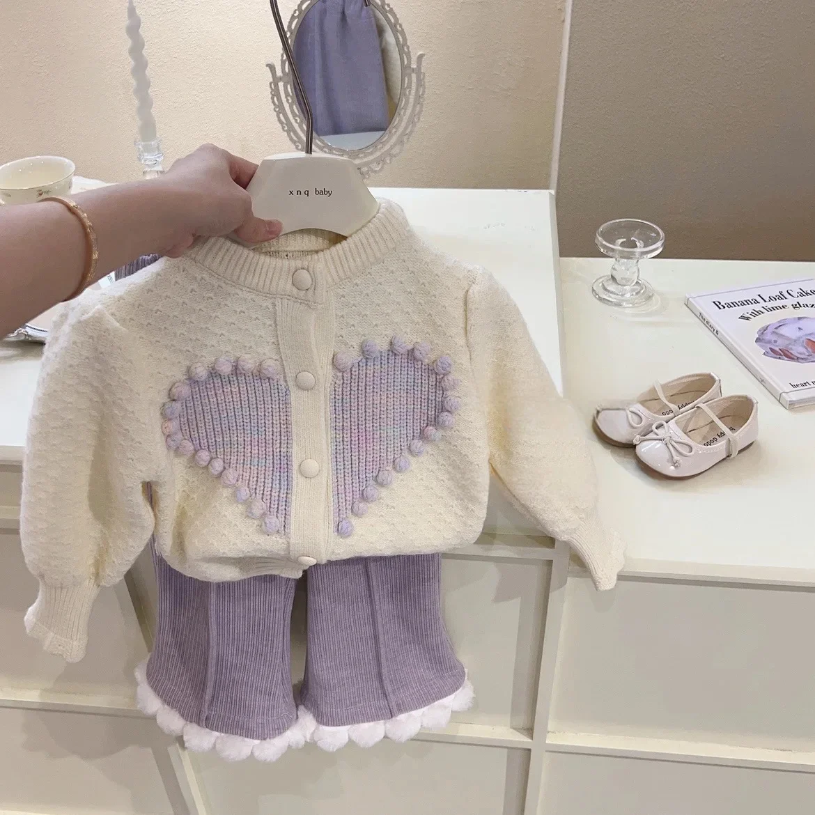 Girl's Thicked Sweater Winter Two Piece Set New Korean Fashion Baby Girls Cardigan Knitted Coats + Velvet Flared Pants
Girl's Thicked Sweater Winter Two Piece Set New Korean Fashion Baby Girls Cardigan Knitted Coats + Velvet Flared Pants