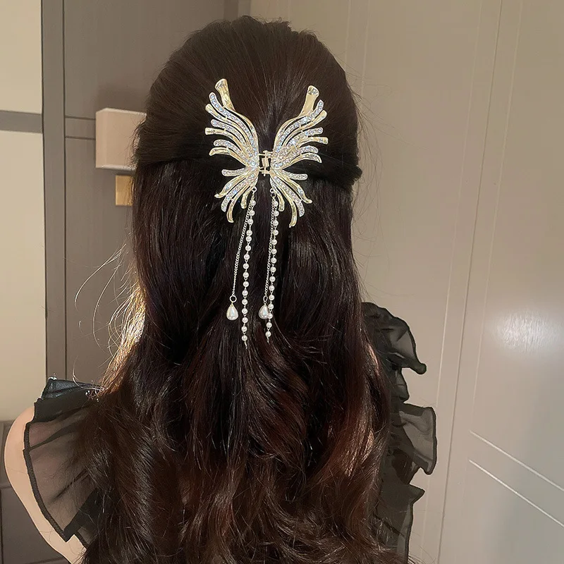 Elegance Rhinestone Metal Hair Clip Female Fashion Butterfly Hair Claws Hairpin Accessories for Women Shinning Ponytail Headwear
Elegance Rhinestone Metal Hair Clip Female Fashion Butterfly Hair Claws Hairpin Accessories for Women Shinning Ponytail Headwear