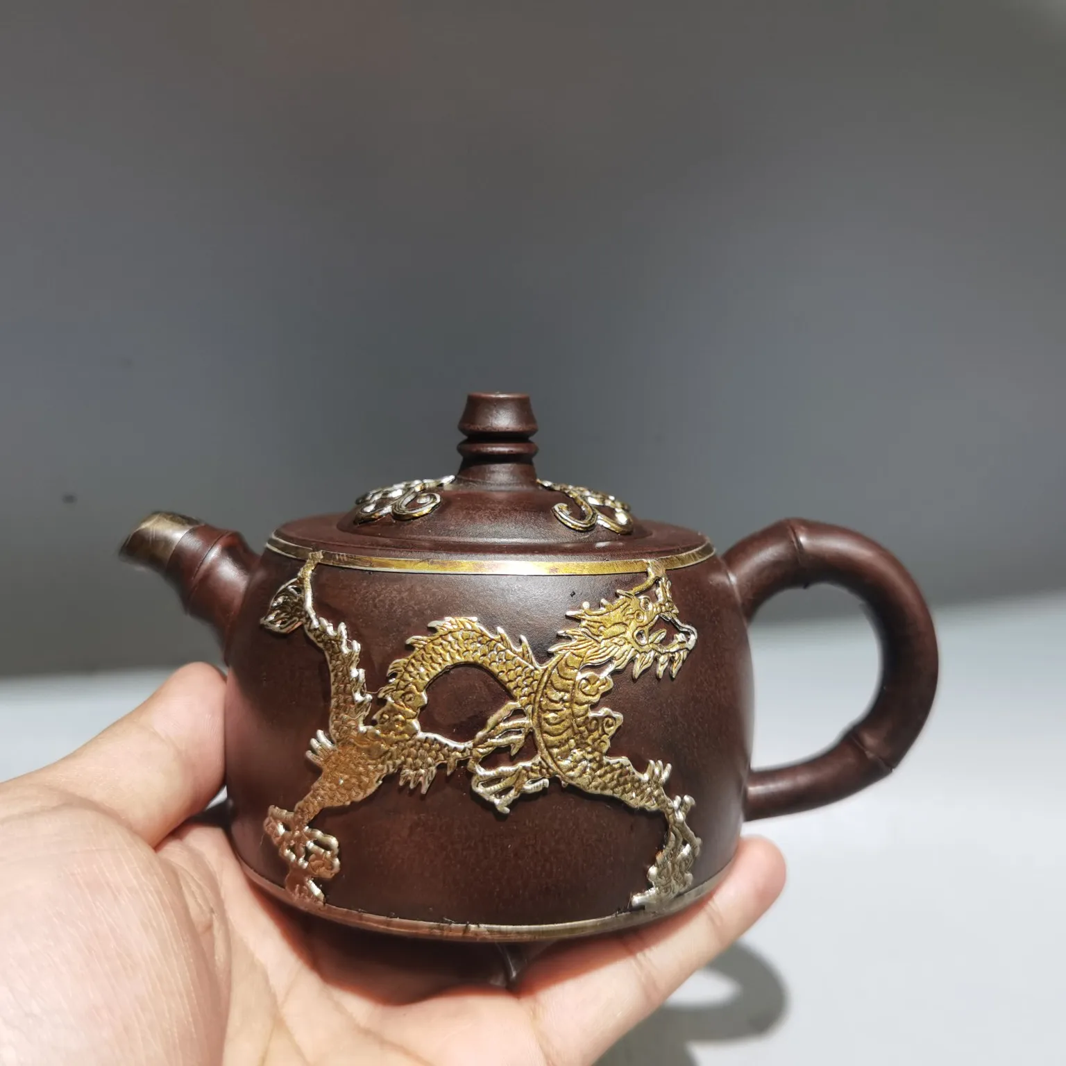 

Home Crafts Purple Clay Teapots With Exquisite Workmanship and Beautiful Appearance are Worth Decorating and Collecting