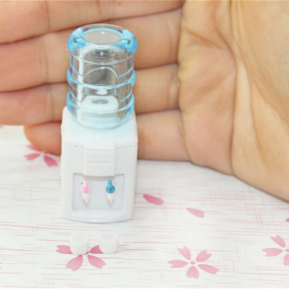 1Pc Kids Mini Cartoon Drink Water Dispenser Toy Kitchen Play House Toys for Children Game Toys
1Pc Kids Mini Cartoon Drink Water Dispenser Toy Kitchen Play House Toys for Children Game Toys
