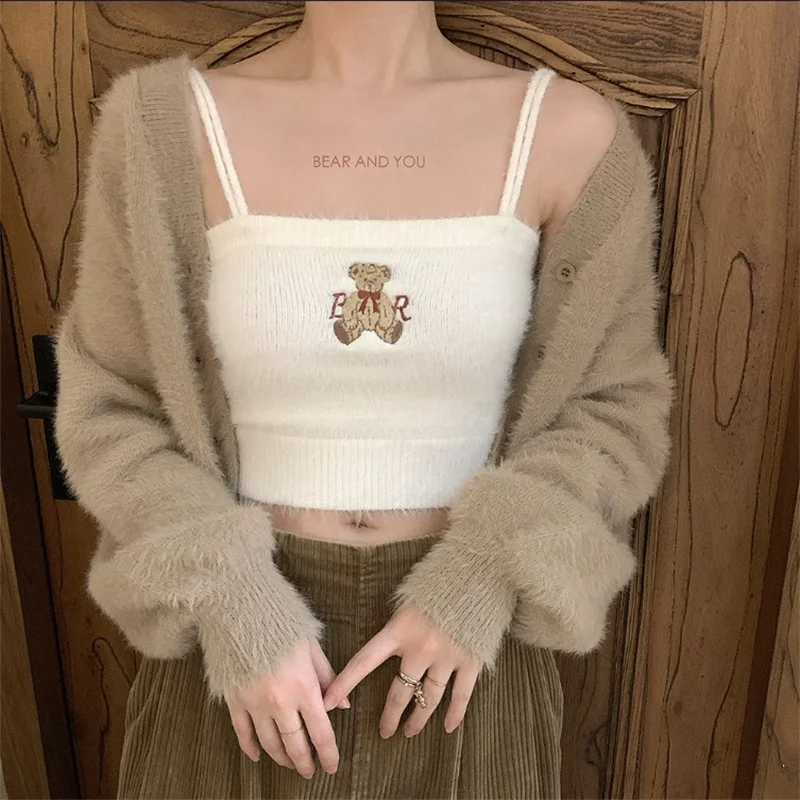 2022 bear embroidery crop tops sexy knitted spaghetti strap tanke top off shoulder sleeveless camis for women slim fit camisole
2022 bear embroidery crop tops sexy knitted spaghetti strap tanke top off shoulder sleeveless camis for women slim fit camisole