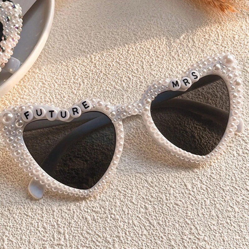 Солнцезащитные очки Love Pearl для женщин, модные солнцезащитные очки в форме сердца Love для женщин и девочек
Солнцезащитные очки Love Pearl для женщин, модные солнцезащитные очки в форме сердца Love для женщин и девочек