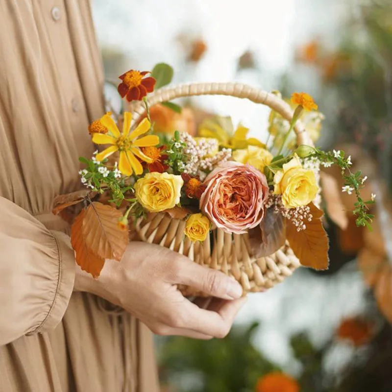 Rattan Flower Basket With Handle Half Moon Wicker Woven Basket Wedding Flower Arrangement Baskets Picnic Sundries Storage Basket
Rattan Flower Basket With Handle Half Moon Wicker Woven Basket Wedding Flower Arrangement Baskets Picnic Sundries Storage Basket