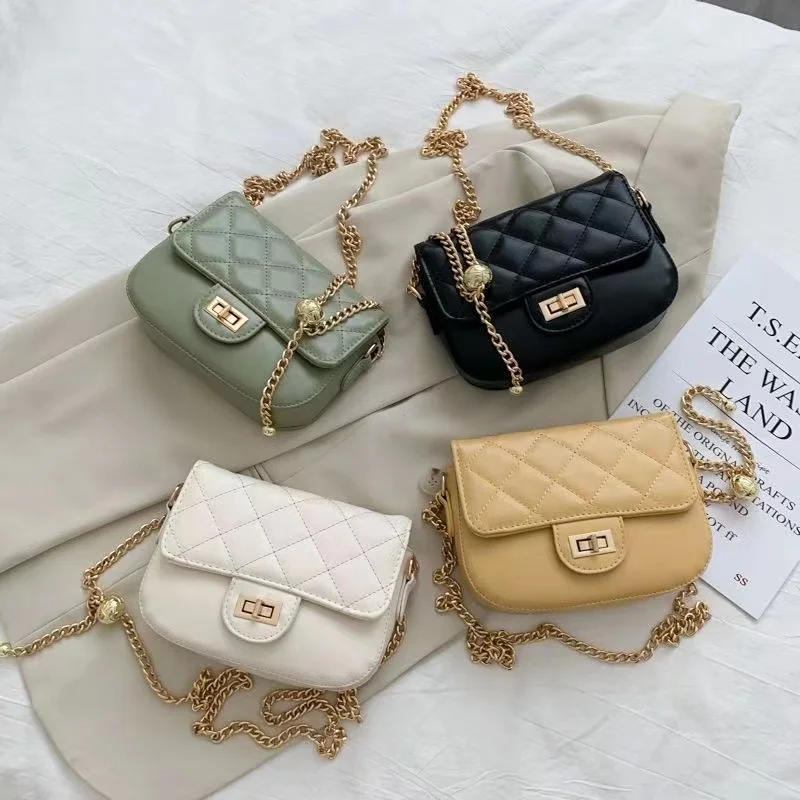 Шикарная стеганая сумка-конверт элегантная Золотая цепочка Роскошная искусственная кожа компактный Универсальный аксессуар модная застежка надежный стильный
Шикарная стеганая сумка-конверт элегантная Золотая цепочка Роскошная искусственная кожа компактный Универсальный аксессуар модная застежка надежный стильный