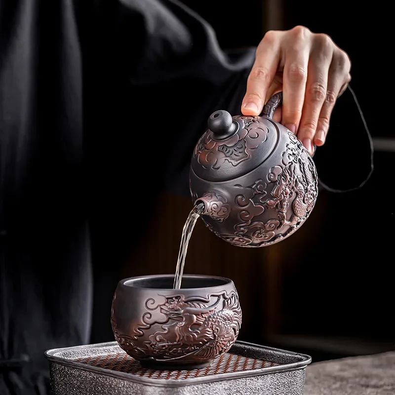 Jianshui Purple Pottery Teapot Heap Carving Xianglong Pot Kung Fu Tea Set Purple Clay Pot Deep Carving Tea Making Tea Kettle
Jianshui Purple Pottery Teapot Heap Carving Xianglong Pot Kung Fu Tea Set Purple Clay Pot Deep Carving Tea Making Tea Kettle