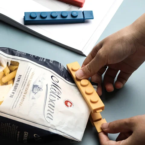 4Pcs/Set Portable PP Home Storage Food Bag Clips Snack Seal Bags Clips Clamp Kitchen Tool Accessories Sealer Clamp Food Clip
4Pcs/Set Portable PP Home Storage Food Bag Clips Snack Seal Bags Clips Clamp Kitchen Tool Accessories Sealer Clamp Food Clip