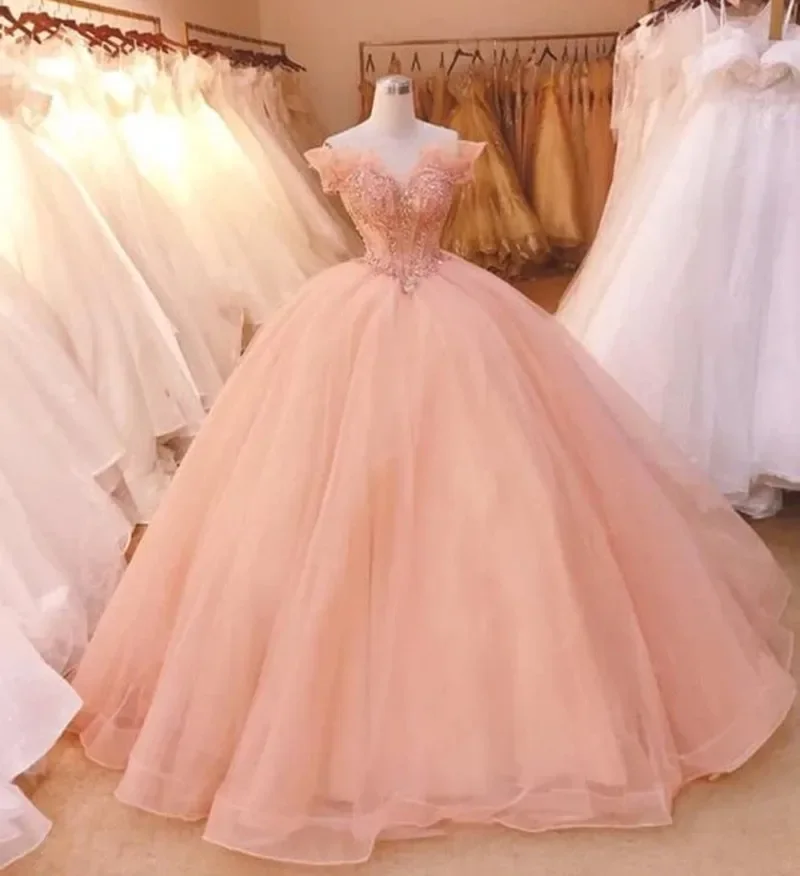 ANGELSBRIDEP Blush Princess Mexican Quinceanera Dresses Masquerade Lace Beaded Crystal Tulle Formal Birthday Party Ball Gowns
ANGELSBRIDEP Blush Princess Mexican Quinceanera Dresses Masquerade Lace Beaded Crystal Tulle Formal Birthday Party Ball Gowns