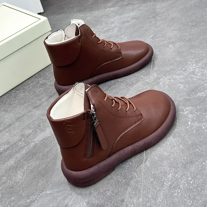 Новинка 2023, женские модные ботильоны на низком каблуке и платформе, спортивные мотоциклетные ботинки на шнуровке, осенне-зимние Дизайнерские повседневные ботинки челси
Новинка 2023, женские модные ботильоны на низком каблуке и платформе, спортивные мотоциклетные ботинки на шнуровке, осенне-зимние Дизайнерские повседневные ботинки челси