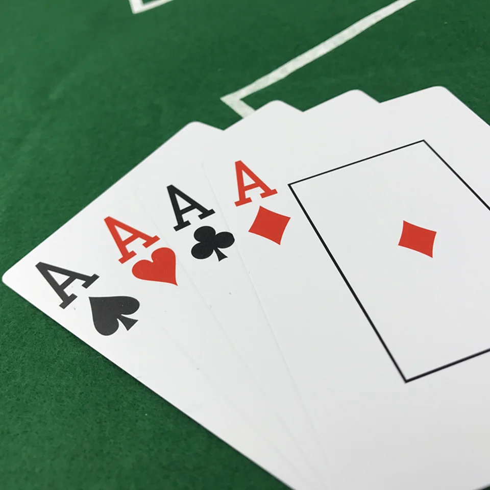 Easytoday 2Pcsset Plastic Poker Card Baccarat Smooth Waterproof Texas Hold'em Poker Club PVC Game Pokers 2.483.46 Inch (5)