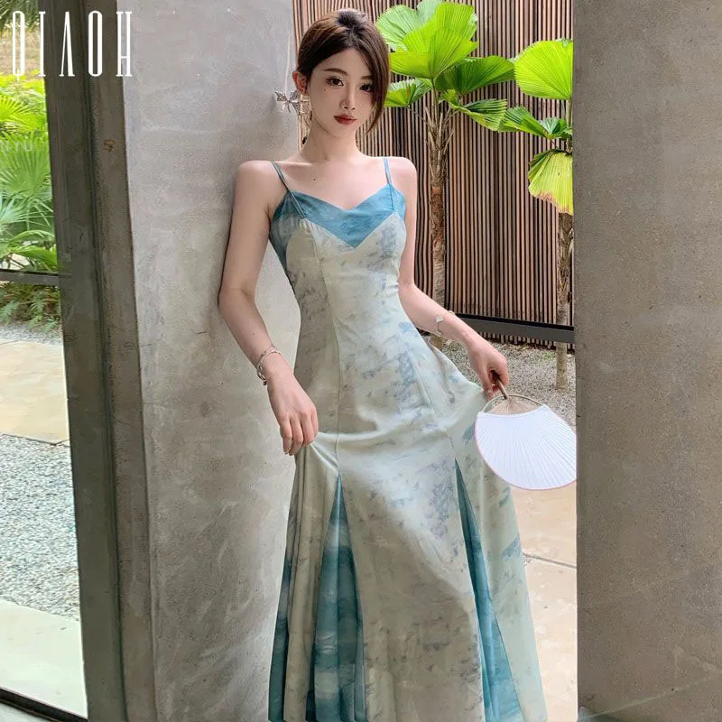 Blue Patchwork Suspender Dress For Women's 2024 Summer New Luxury And Niche Design Swing Long Skirt
Blue Patchwork Suspender Dress For Women's 2024 Summer New Luxury And Niche Design Swing Long Skirt
