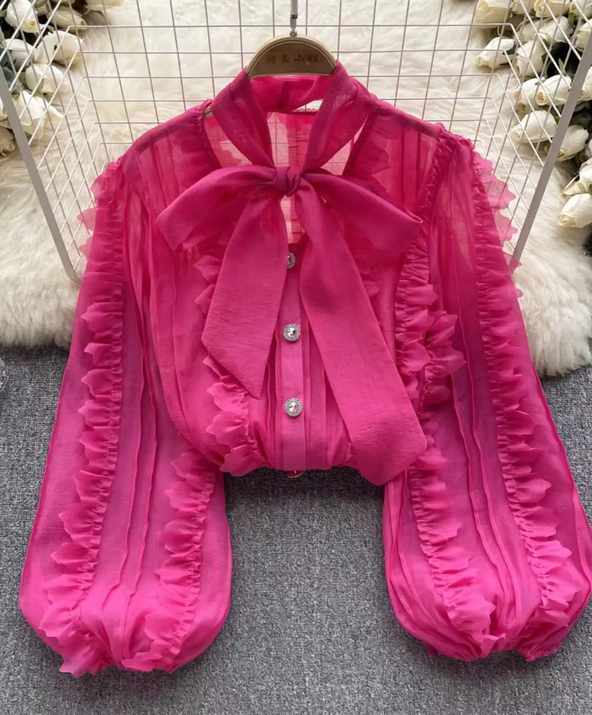 Autumn 2023 New Ruffles Sweet Shirt Woman Splice Lace Up Bow Puff Sleeves Single Breasted Blouse Office Lady Casual Elegant Top
Autumn 2023 New Ruffles Sweet Shirt Woman Splice Lace Up Bow Puff Sleeves Single Breasted Blouse Office Lady Casual Elegant Top