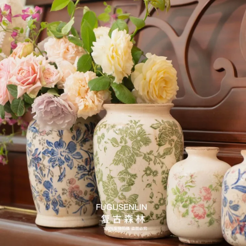 Vintage Forest European Blue and White Ice Cracking Glaze with Old Classical Pattern Ceramic Vase, Water Cultivated, Dried Flowe
Vintage Forest European Blue and White Ice Cracking Glaze with Old Classical Pattern Ceramic Vase, Water Cultivated, Dried Flowe