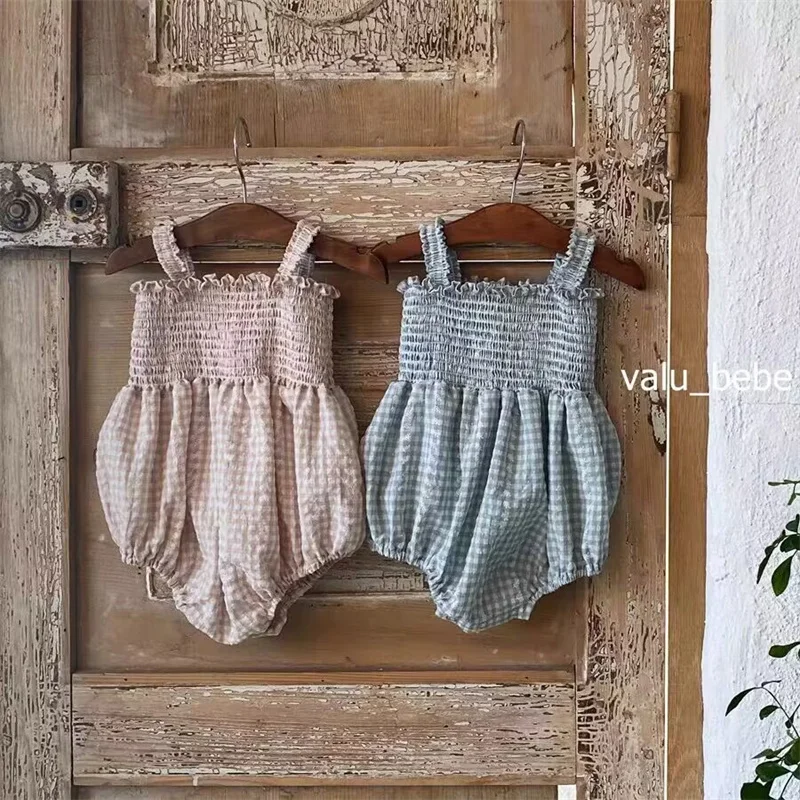 2023 Summer Baby Girls Strap Romper Cute Floral Smocked Jumpsuit for Toddler Baby Clothes Soft Comfortable Newborn Bodysuit
2023 Summer Baby Girls Strap Romper Cute Floral Smocked Jumpsuit for Toddler Baby Clothes Soft Comfortable Newborn Bodysuit