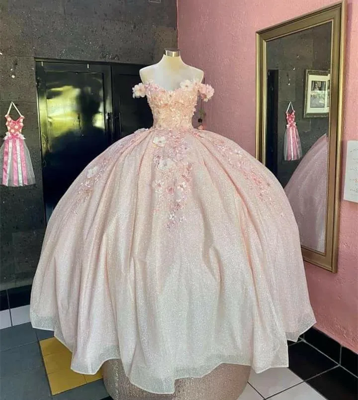 Блестящие розовые цветочные платья для Quinceanera на 15 лет бальное платье принцессы дебютные платья пышный корсет длинное платье для маскарада
Блестящие розовые цветочные платья для Quinceanera на 15 лет бальное платье принцессы дебютные платья пышный корсет длинное платье для маскарада