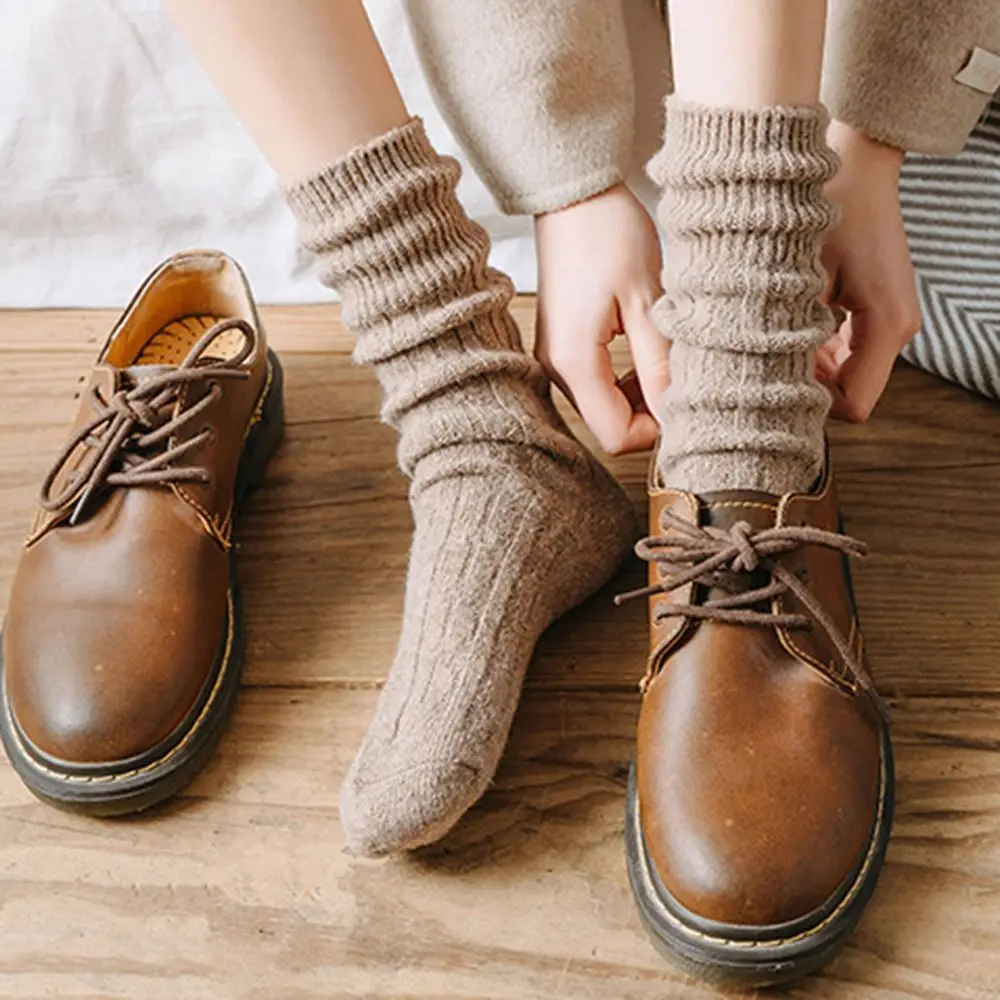 Autumn Winter Women Wool Socks Korean Style Middle Tube Cotton Hosiery Breathable Warm Retro Socks Fashion Stripe Short Stocking
Autumn Winter Women Wool Socks Korean Style Middle Tube Cotton Hosiery Breathable Warm Retro Socks Fashion Stripe Short Stocking