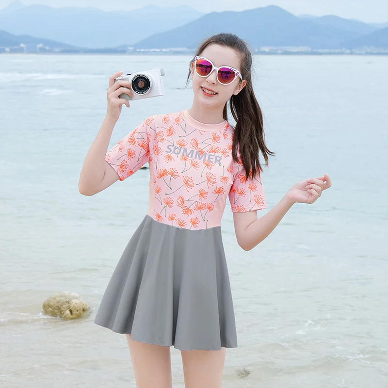 Girls' Swimsuit with Skirt Swimming Costume One Piece Swimwear Kids Tankinis Teenager Pool Beach Holiday Bathing for 8-18 Years
Girls' Swimsuit with Skirt Swimming Costume One Piece Swimwear Kids Tankinis Teenager Pool Beach Holiday Bathing for 8-18 Years