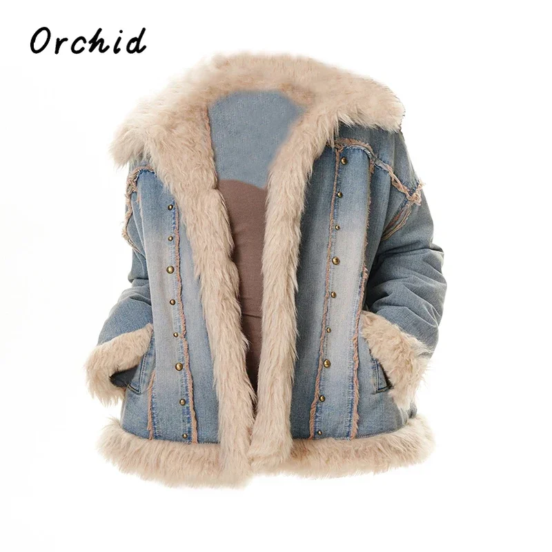 2023 Winter American Retro Fur Parkas Warm Thick Solid Denim Patchwork Jacket Women Casual Outerwear Y2K Trendy Streetwear
2023 Winter American Retro Fur Parkas Warm Thick Solid Denim Patchwork Jacket Women Casual Outerwear Y2K Trendy Streetwear
