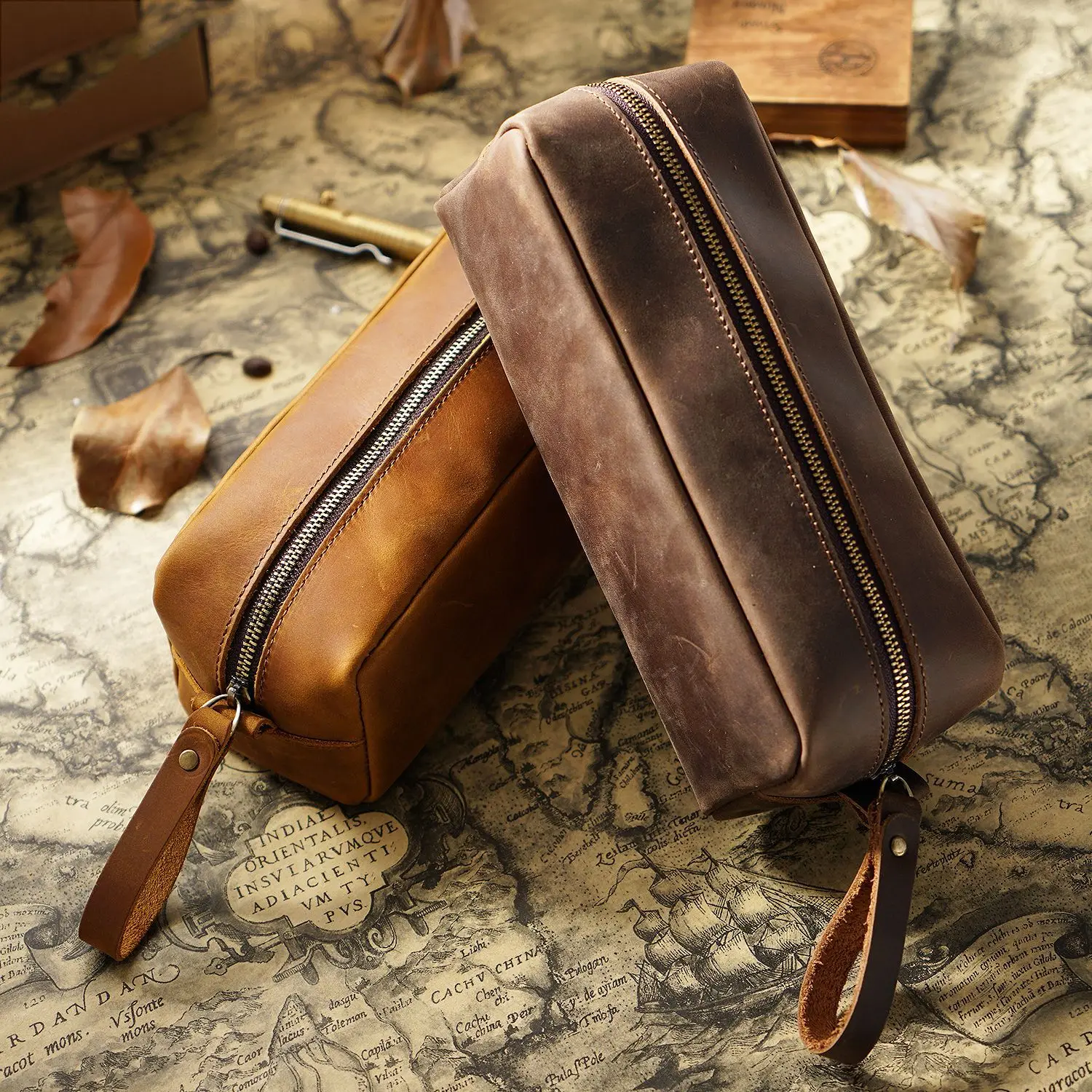 Cowhide pen bag Square vintage leather zipper simple large capacity pencil stationery bag
Cowhide pen bag Square vintage leather zipper simple large capacity pencil stationery bag