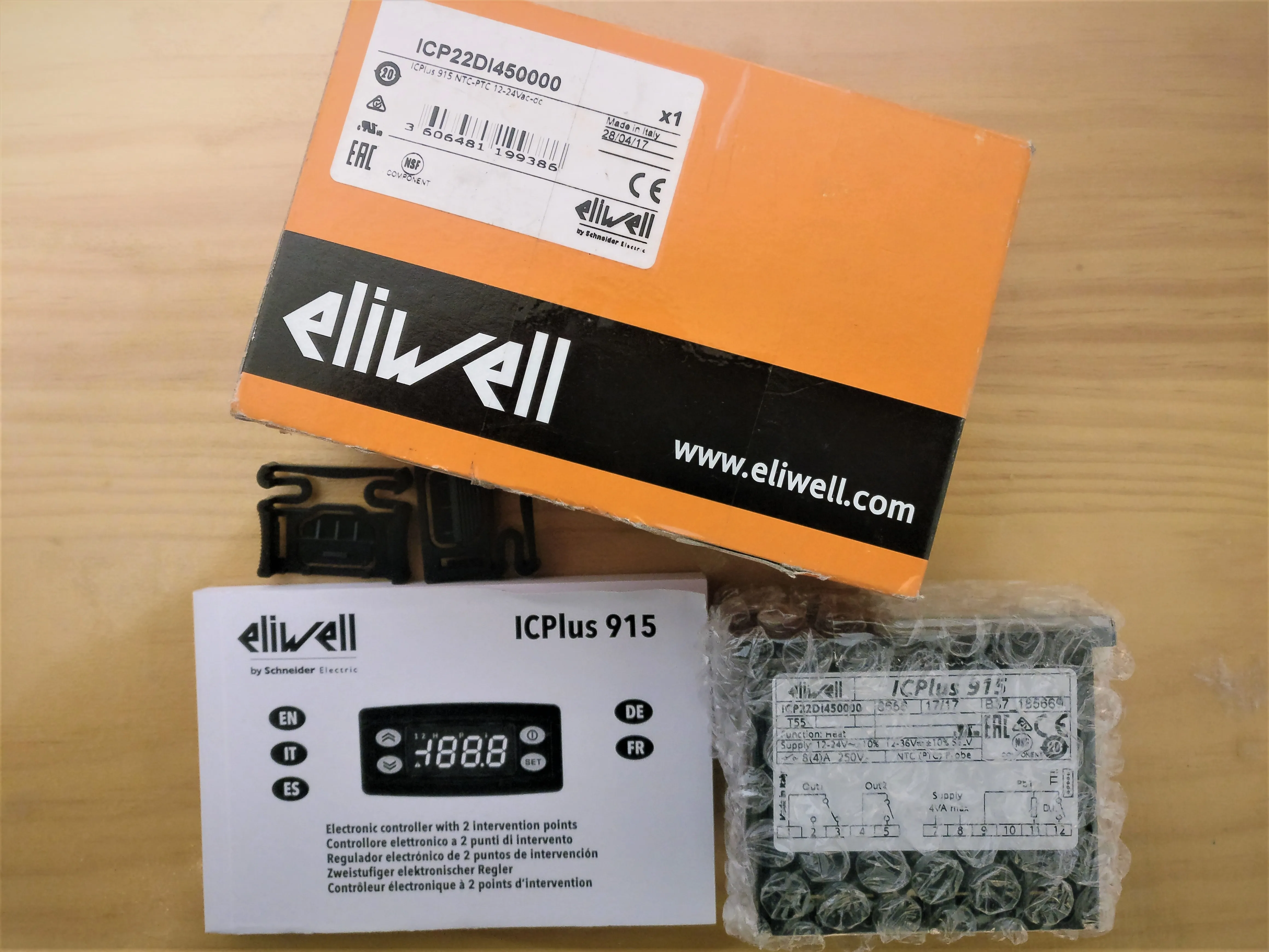 Eliwell Temperature Controller ICplus 915 NTC-PTC 24v/220V For Cooling Water Tank
Eliwell Temperature Controller ICplus 915 NTC-PTC 24v/220V For Cooling Water Tank
