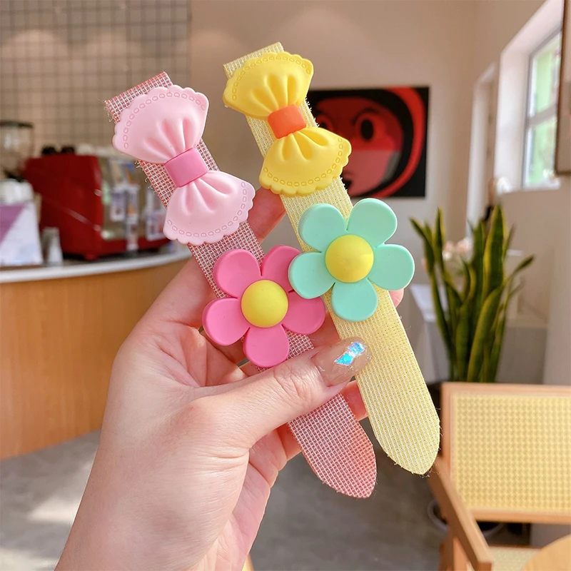 Children's Accessories Princess Hair Bows Girl New Style Broken-Hair Artifact Internet Celebrity Cute Flower Hook -Loop Headband 
Children's Accessories Princess Hair Bows Girl New Style Broken-Hair Artifact Internet Celebrity Cute Flower Hook -Loop Headband