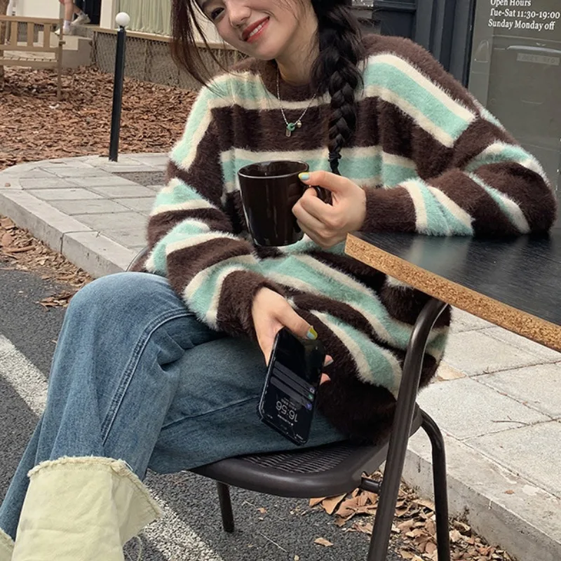 Мягкий полосатый осенне-зимний женский пуловер с длинным рукавом и круглым вырезом 2023
Мягкий полосатый осенне-зимний женский пуловер с длинным рукавом и круглым вырезом 2023