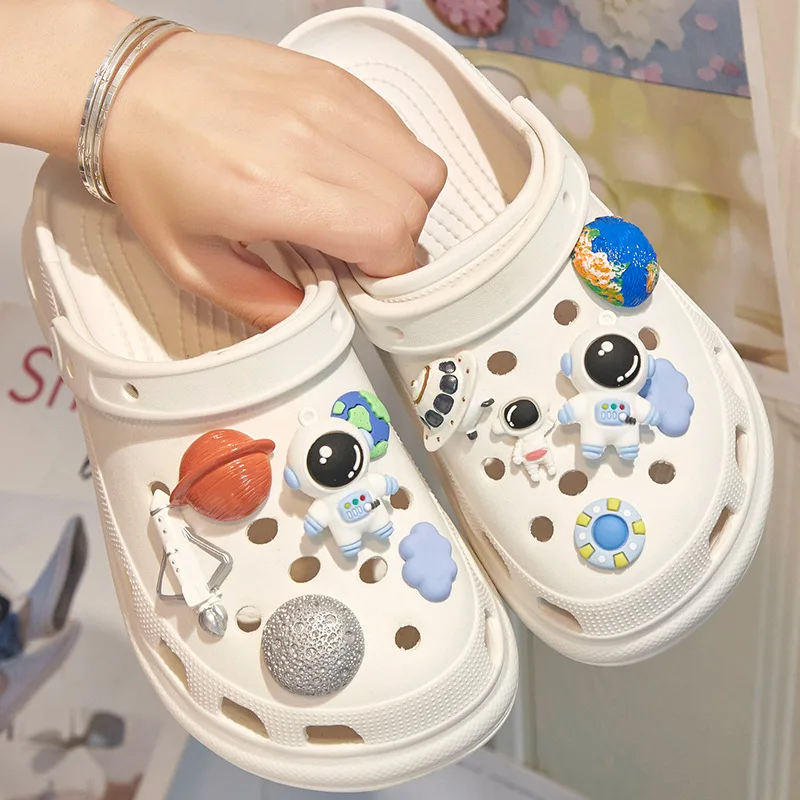 6pcs/set Space Astronaut Series Shoe Buckle Planet Ship Cartoon Croc Charm PVC Shoes Decorations Clogs Accessories Souvenir Gift
6pcs/set Space Astronaut Series Shoe Buckle Planet Ship Cartoon Croc Charm PVC Shoes Decorations Clogs Accessories Souvenir Gift