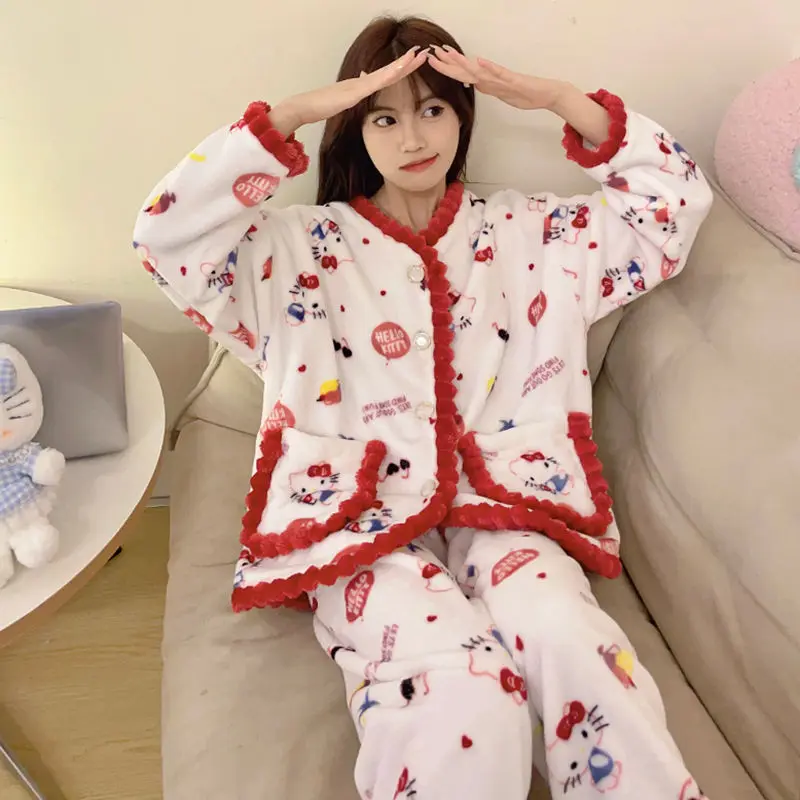 Пижама Hello Kitty из аниме мультфильма Sanrio зимняя теплая Толстая флисовая Пижама кораллового цвета студенческие спальные комплекты Домашняя одежда подарок для девочек
Пижама Hello Kitty из аниме мультфильма Sanrio зимняя теплая Толстая флисовая Пижама кораллового цвета студенческие спальные комплекты Домашняя одежда подарок для девочек