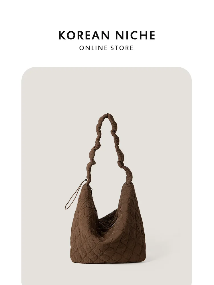Nylon Cloth Crossbody Bags For Women Light High Quality Designer Shoulder Bag Luxury Casual Vintage Handbags Ins New Solid Color
Nylon Cloth Crossbody Bags For Women Light High Quality Designer Shoulder Bag Luxury Casual Vintage Handbags Ins New Solid Color