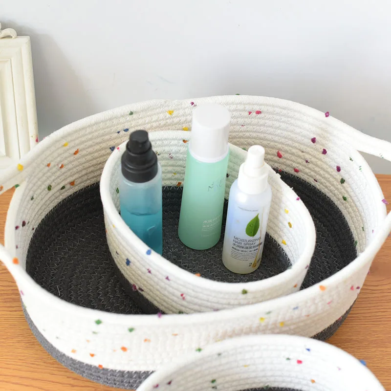 Домашние украшения LuanQI, хлопковые тканые корзины, корзины для хранения ручной работы, в скандинавском стиле, ins, Настольные Ящики для хранения мелочей и макияжа
Домашние украшения LuanQI, хлопковые тканые корзины, корзины для хранения ручной работы, в скандинавском стиле, ins, Настольные Ящики для хранения мелочей и макияжа