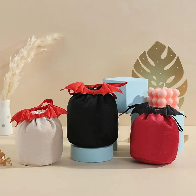 Halloween Goodie Bags 10 Pcs Velvet Drawstring Pouches With Bat Wing Design Halloween Gift Bags, For Parties Accessories
Halloween Goodie Bags 10 Pcs Velvet Drawstring Pouches With Bat Wing Design Halloween Gift Bags, For Parties Accessories