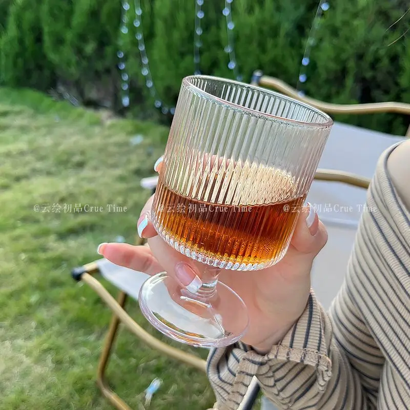 European-Style Striped Goblets Vintage Champagne Glasses Light Cocktail Glasses Outdoor Picnic Drink Cups Party Beer Wine Cups
European-Style Striped Goblets Vintage Champagne Glasses Light Cocktail Glasses Outdoor Picnic Drink Cups Party Beer Wine Cups