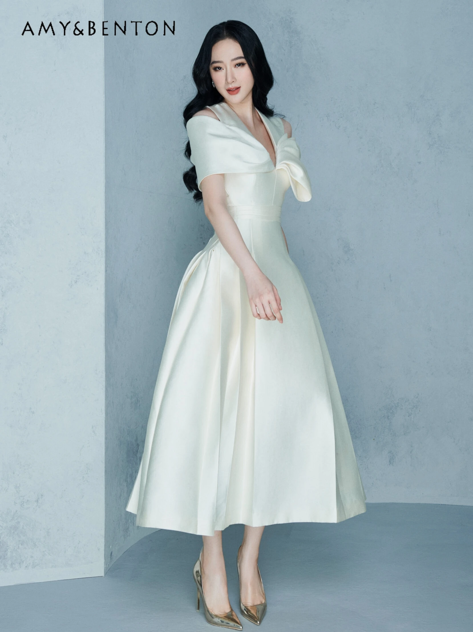 High-End French Elegant Three-Dimensional Large Bow High Waist Slim Large Swing Dress for Women Graceful Birthday Party Dresses
High-End French Elegant Three-Dimensional Large Bow High Waist Slim Large Swing Dress for Women Graceful Birthday Party Dresses