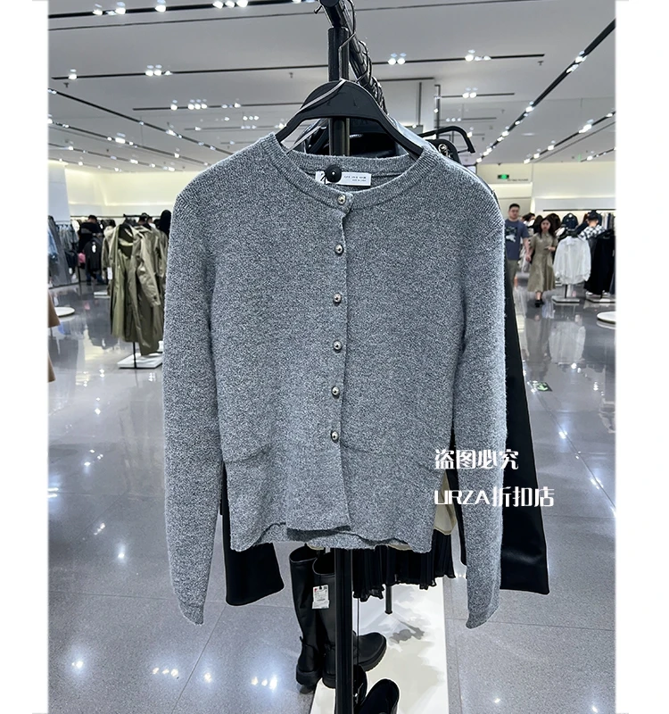 

Matel Buttons Fashion Knit Cardigans For Women Grey Color Spring Hip Hop Crop Tops Elegant Jumper Sweater Tops