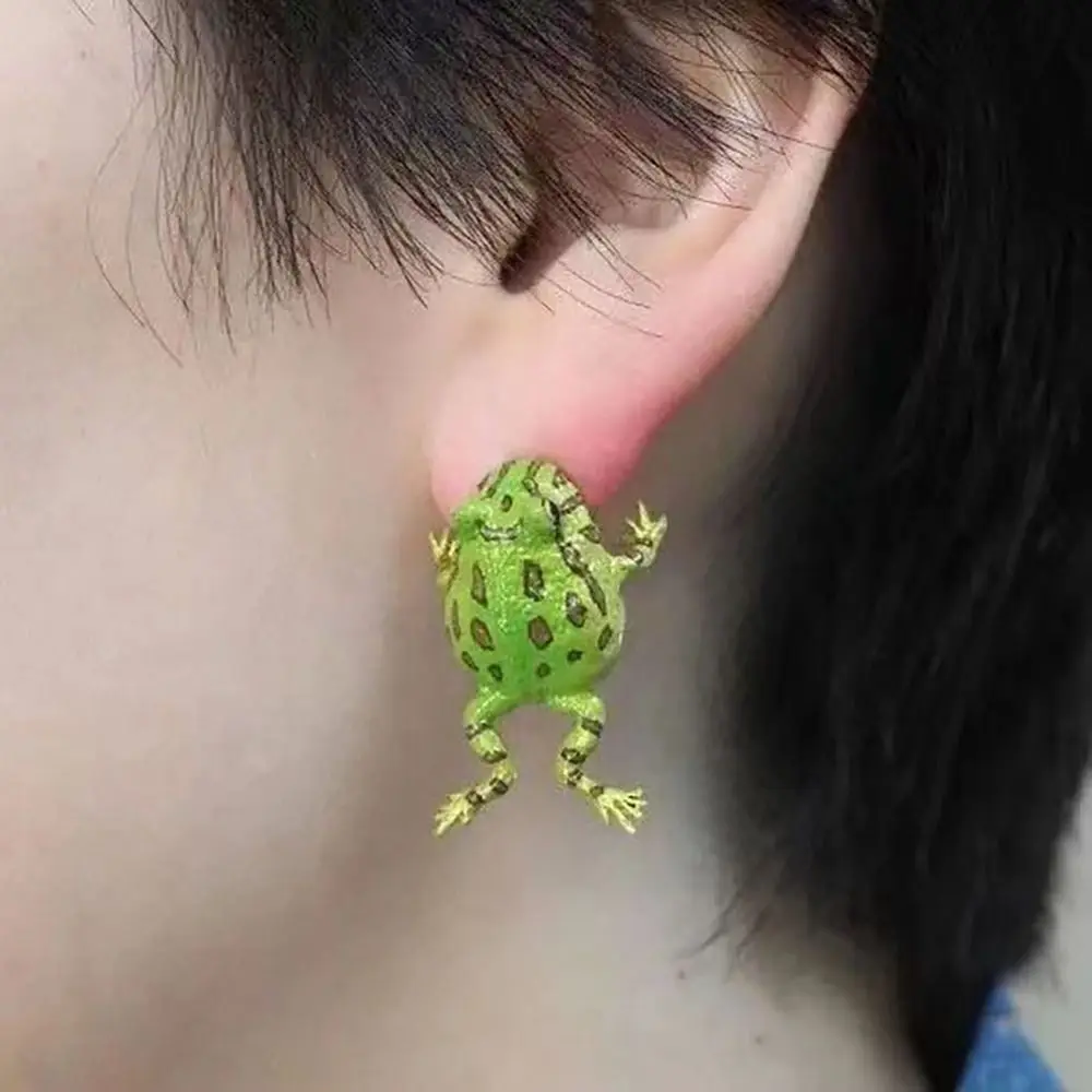 

1Pair Unique Frog Earrings Fashion Funny Creative Animal Ear Studs Without Pierced Metal Jewelry Ear Bone Clip Women Party Gifts