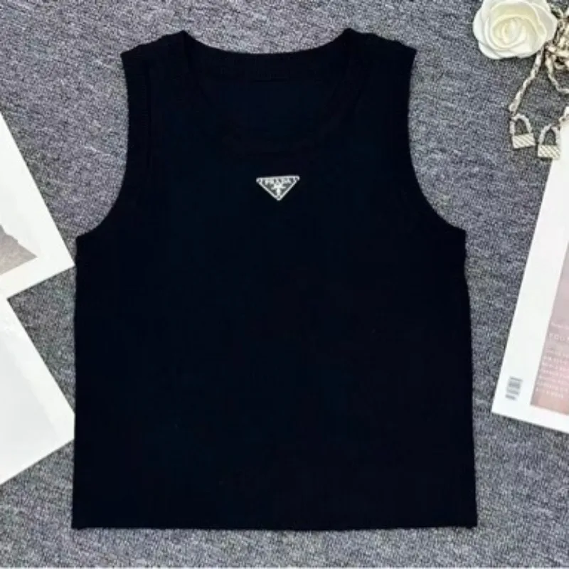New Fashion Women Summer Cotton Knitted High Street Tops With Letters Printed Padded Bra Skinny Sporty Sleeveless Tops For 2024
New Fashion Women Summer Cotton Knitted High Street Tops With Letters Printed Padded Bra Skinny Sporty Sleeveless Tops For 2024