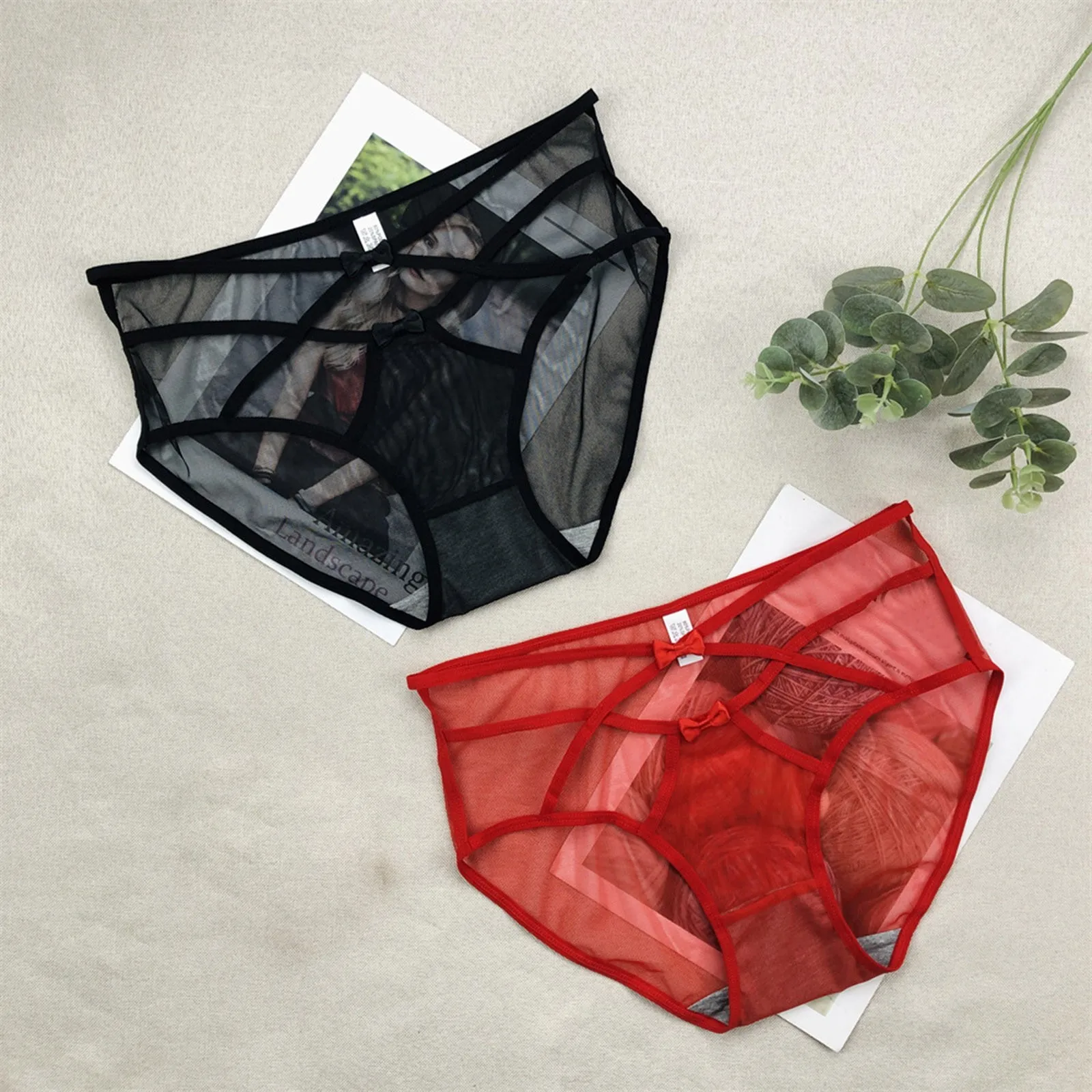 Lingeries For Woman Sexy Breathable Lace Hollow Out And Raise The Buttocks Pure Brief Panties Feel Foxy Hip Booster Panties 속옷
Lingeries For Woman Sexy Breathable Lace Hollow Out And Raise The Buttocks Pure Brief Panties Feel Foxy Hip Booster Panties 속옷