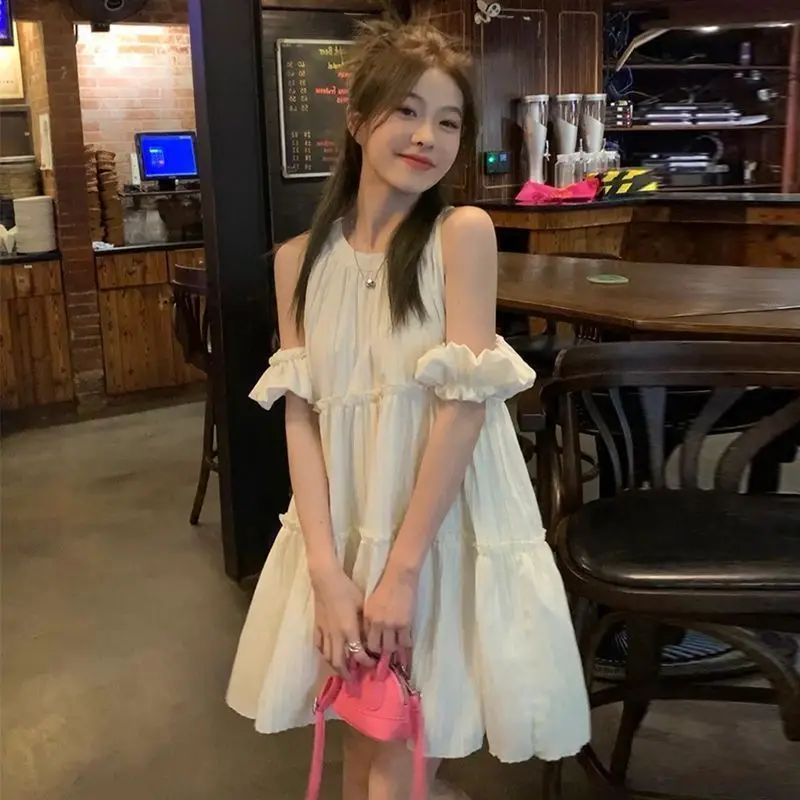Off Shoulder Short Sleeve Loose Sexy Mini Dress Summer New Pleated Solid Hollow Out Sweet Elegant Dress Fashion Women Clothing
Off Shoulder Short Sleeve Loose Sexy Mini Dress Summer New Pleated Solid Hollow Out Sweet Elegant Dress Fashion Women Clothing