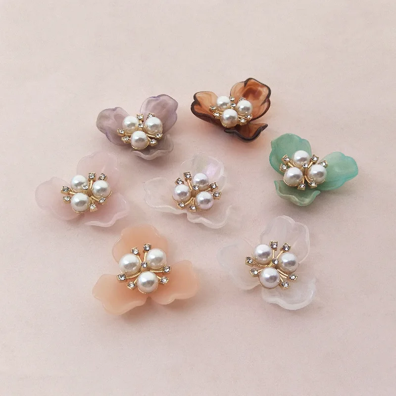 10 Pcs Pearl New Plastic Acrylic Flower Creative Rhinestone Button Ornaments Earrings Choker Hair Bag DIY Jewelry Accessories 
10 Pcs Pearl New Plastic Acrylic Flower Creative Rhinestone Button Ornaments Earrings Choker Hair Bag DIY Jewelry Accessories