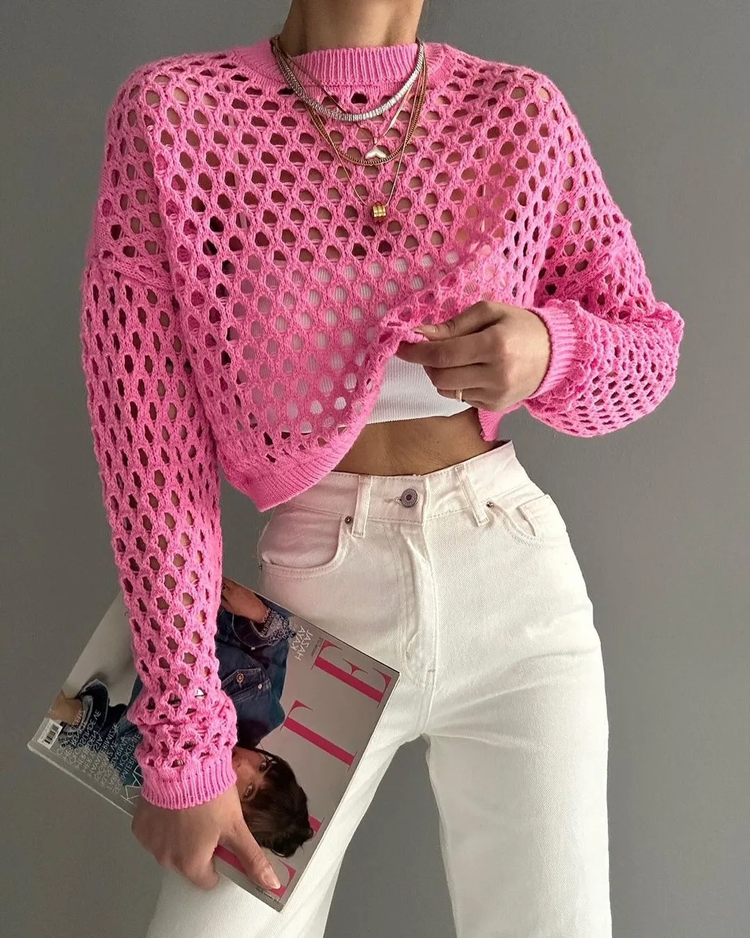 Spring and Summer 2023 New Sweater Trumpet Sleeves Loose Foreign Trade Round Neck Hollow Sweater Women
Spring and Summer 2023 New Sweater Trumpet Sleeves Loose Foreign Trade Round Neck Hollow Sweater Women