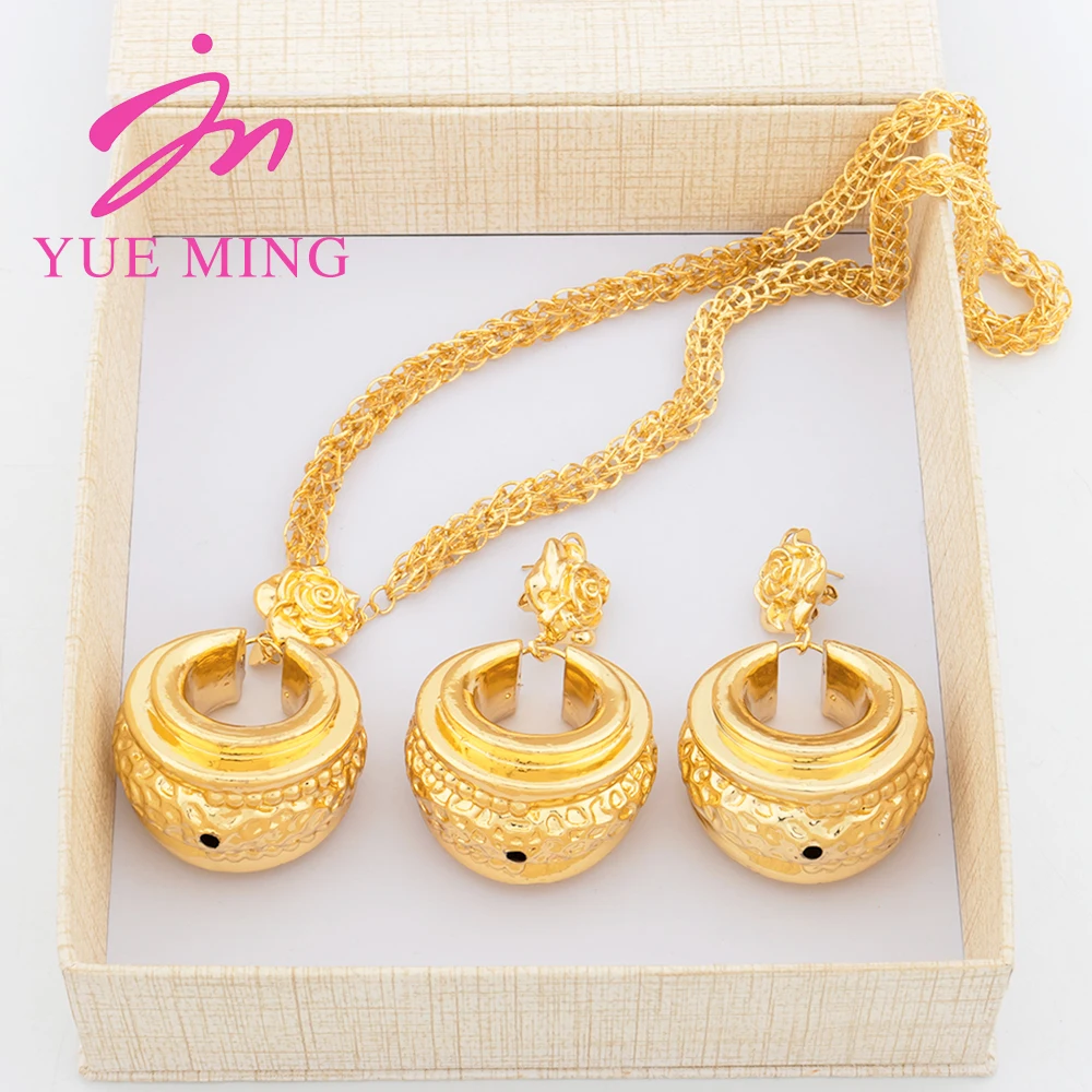 Gold Color Jewelry Sets with Gift Box Bold Earrings for Women Bridal Luxury Necklace Big Pendant African Wedding Ornament Gifts
Gold Color Jewelry Sets with Gift Box Bold Earrings for Women Bridal Luxury Necklace Big Pendant African Wedding Ornament Gifts