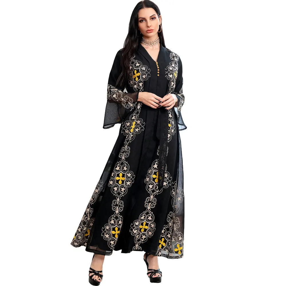 

Muslim Women's Clothing Embroidery Abaya Middle East Dubai Elegant Evening Dress Flare Sleeves Middle East Modest Kaftan
