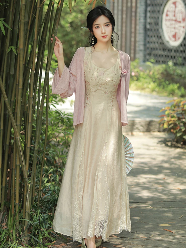 Summer new women's clothing retro style quality sleeveless embroidered halters long dress Bohemian travel beach dress two sets
Summer new women's clothing retro style quality sleeveless embroidered halters long dress Bohemian travel beach dress two sets