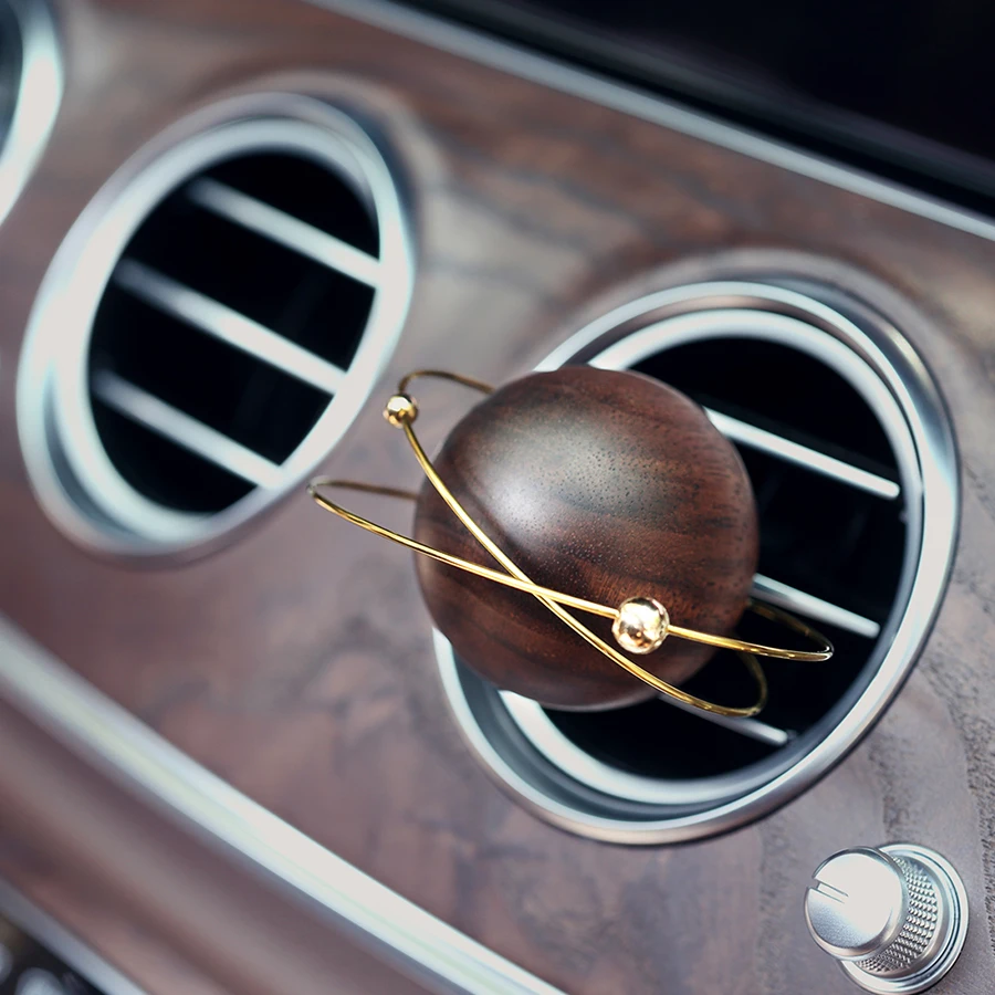 Asteroid scented wood car perfume air conditioner outlet diffuser car creative decorative ornaments
Asteroid scented wood car perfume air conditioner outlet diffuser car creative decorative ornaments