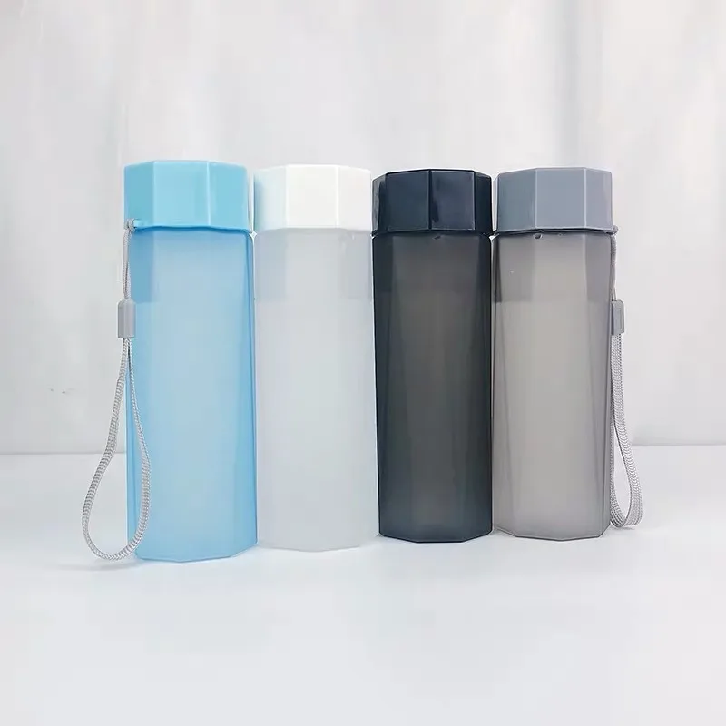 Южная Корея, креативный тренд, матовая пластиковая чашка для воды, для мужчин и женщин, для студентов, портативная, простая, свежая пара
Южная Корея, креативный тренд, матовая пластиковая чашка для воды, для мужчин и женщин, для студентов, портативная, простая, свежая пара