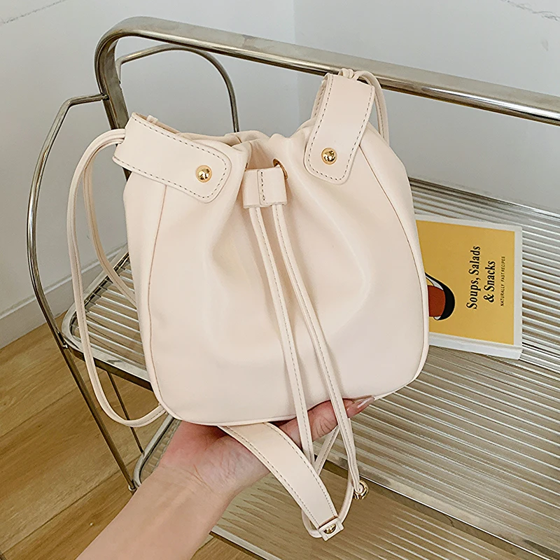 Drawstring Bucket Bag for Women 2023 Spring Summer New Soft Leather Female Crossbody Bag Leisure Versatile Ladies Handbag
Drawstring Bucket Bag for Women 2023 Spring Summer New Soft Leather Female Crossbody Bag Leisure Versatile Ladies Handbag