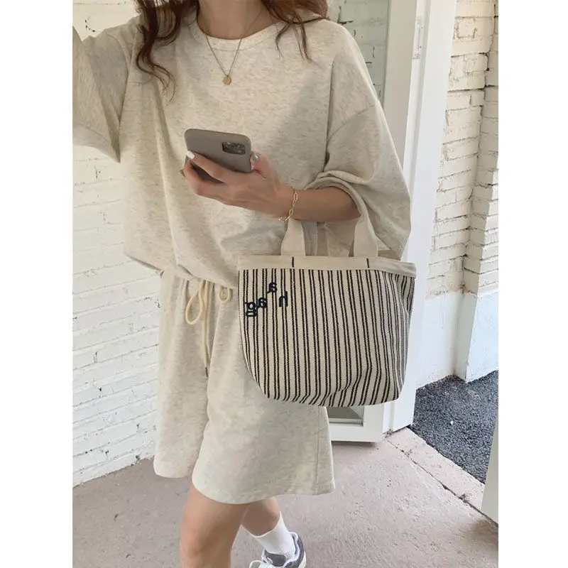 Loose Sleepwear Women Pajamas Shorts Sets Korean Style Pijama Casual Loungewear Summer Two Piece Set Night Wear Home Suit 2024
Loose Sleepwear Women Pajamas Shorts Sets Korean Style Pijama Casual Loungewear Summer Two Piece Set Night Wear Home Suit 2024