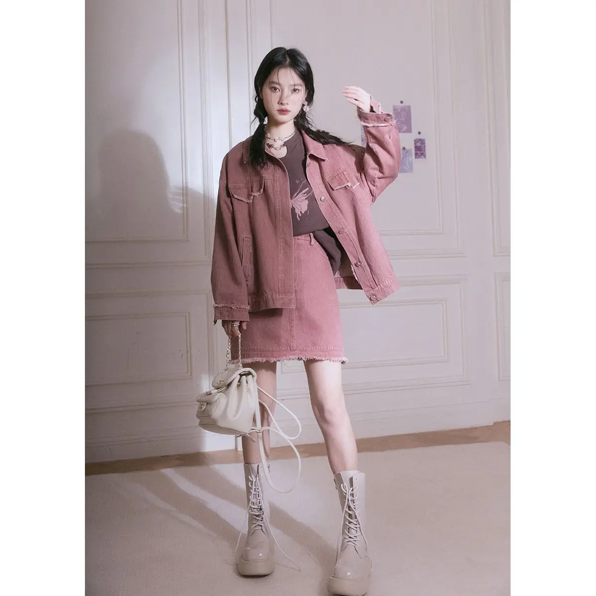 Korean Style Internet Celebrity Two-Piece Set, Millennium Pink Brown Vintage Gentle Fashion Colorful Bull Jacket + Skirt Suit
Korean Style Internet Celebrity Two-Piece Set, Millennium Pink Brown Vintage Gentle Fashion Colorful Bull Jacket + Skirt Suit