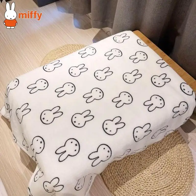 Плюшевое одеяло Kawaii Miffys, простыня для детей и взрослых, мягкие одеяла с рисунком кролика, воздушное одеяло для сна, весеннее пушистое одеяло
Плюшевое одеяло Kawaii Miffys, простыня для детей и взрослых, мягкие одеяла с рисунком кролика, воздушное одеяло для сна, весеннее пушистое одеяло