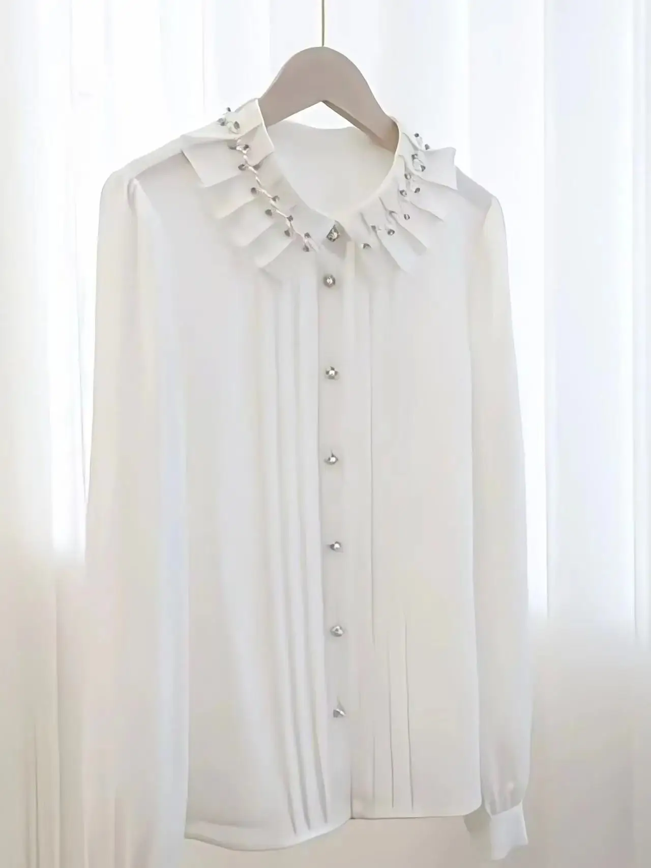 2023 Spring Shirt New Long-sleeved Shirt Blouse Women's Diamond Studded Beaded Heavy Design Feeling Thin Top Trend
2023 Spring Shirt New Long-sleeved Shirt Blouse Women's Diamond Studded Beaded Heavy Design Feeling Thin Top Trend