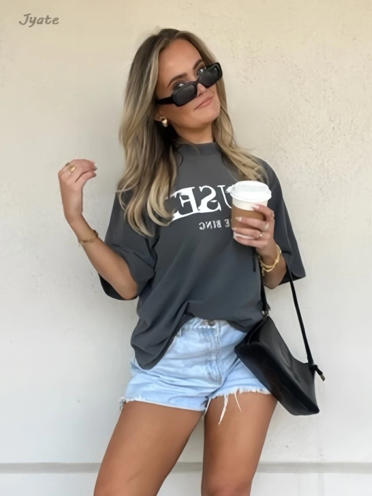 MUSE Letter Printed Short Sleeve Summer T-shirts Cotton Round Neck Loose Casual Cotton Tees Black Grey Retro Luxury Tops Women
MUSE Letter Printed Short Sleeve Summer T-shirts Cotton Round Neck Loose Casual Cotton Tees Black Grey Retro Luxury Tops Women